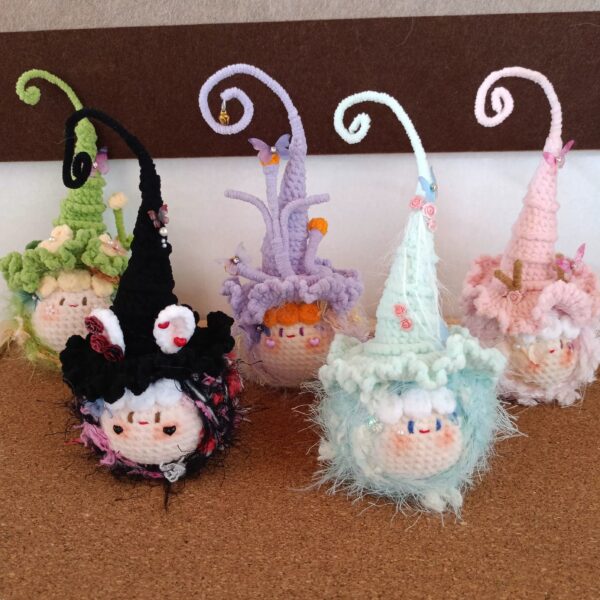 Handcrafted Wizard of Oz Crochet Doll Ornament – Unique Green Adventure Gift for Friends & Fans
