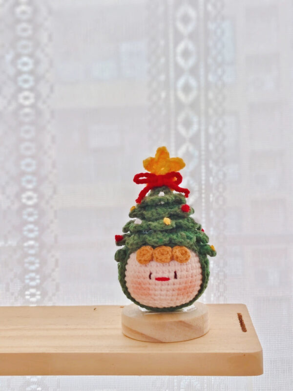 Handmade Crochet Amigurumi Christmas Keychain Ornaments – Festive Wool Plushies for Gifts, Décor & Holiday Cheer - Image 9